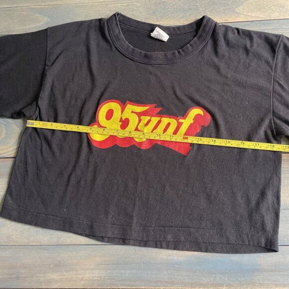 VINTAGE 80s 95ynf Tampa Bay Rock Radio Station Promo Crop Top Shirt Size L (U5) - Picture 5 of 7